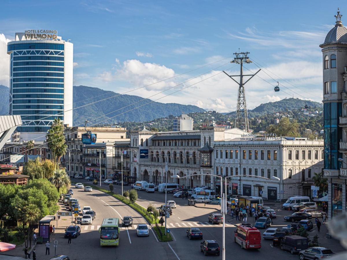 Boutique Hotel 32 Batumi Exterior photo