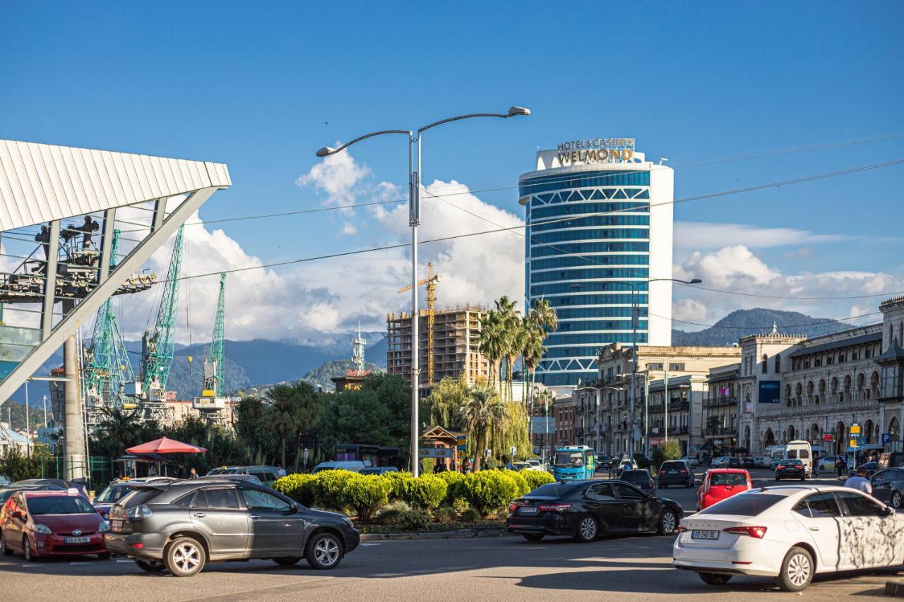 Boutique Hotel 32 Batumi Exterior photo
