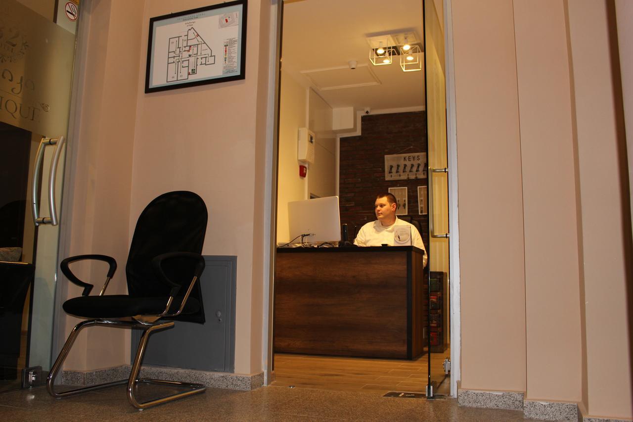 Boutique Hotel 32 Batumi Exterior photo