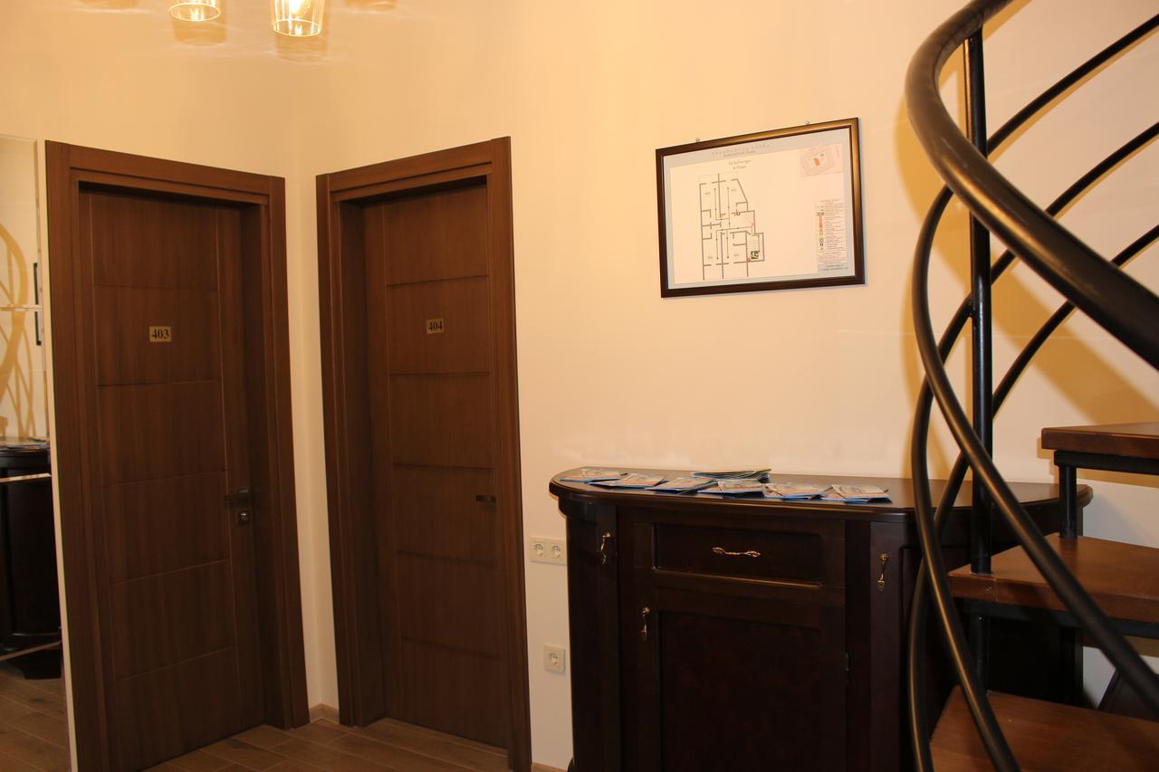 Boutique Hotel 32 Batumi Exterior photo
