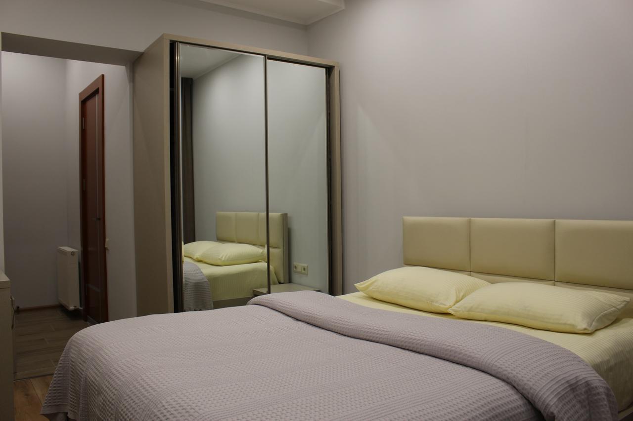 Boutique Hotel 32 Batumi Exterior photo