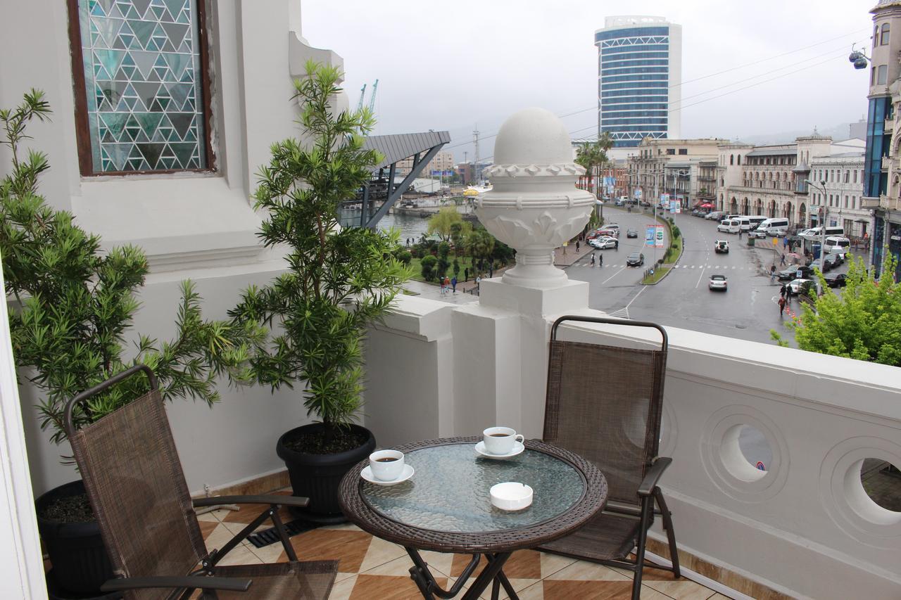 Boutique Hotel 32 Batumi Exterior photo