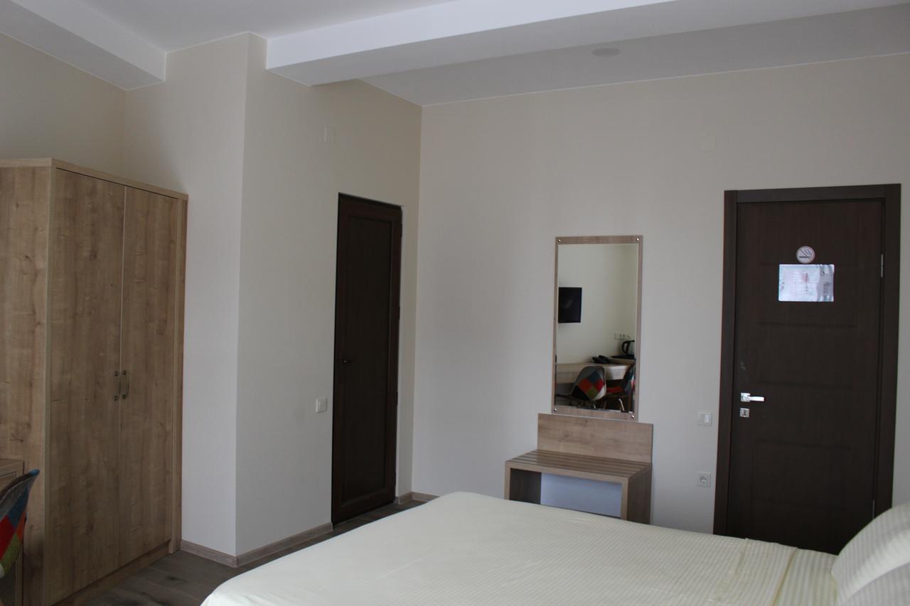 Boutique Hotel 32 Batumi Exterior photo
