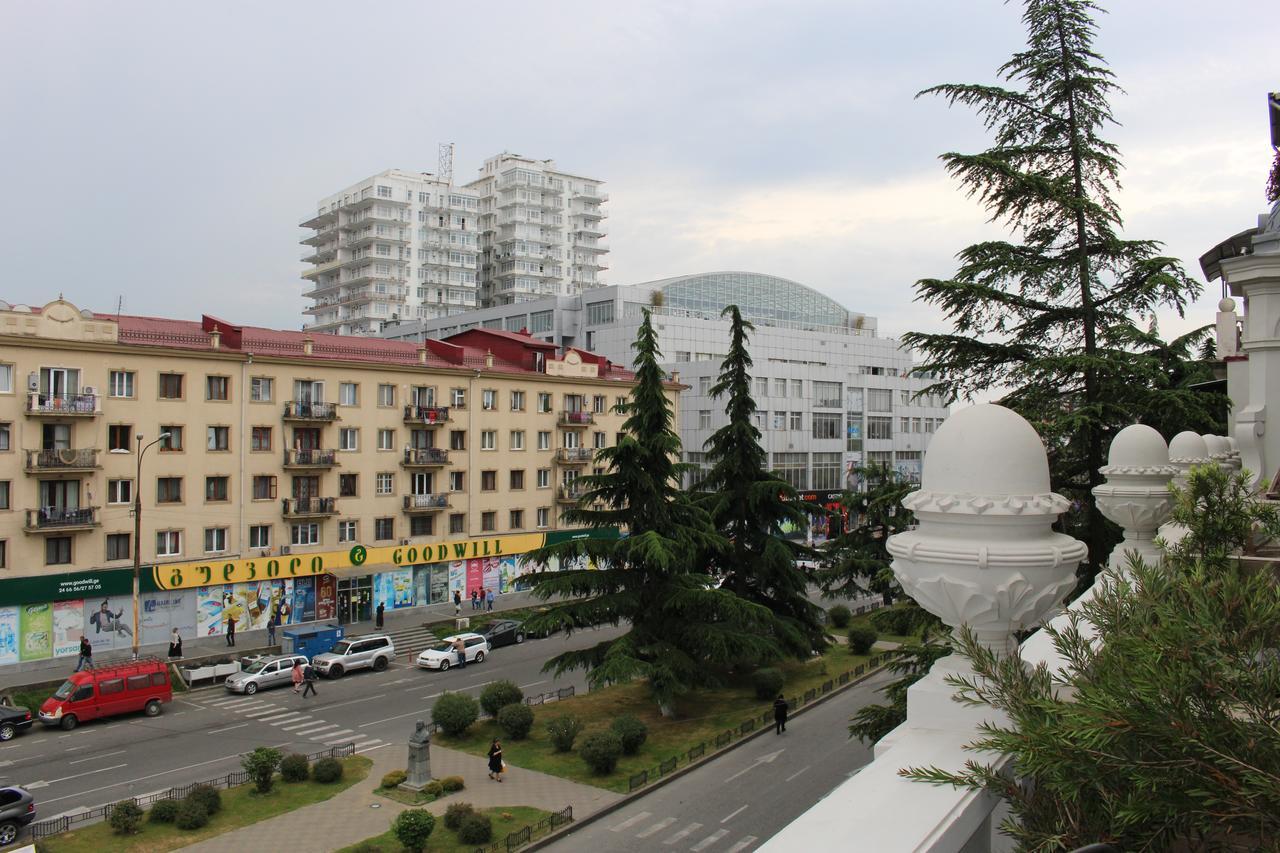 Boutique Hotel 32 Batumi Exterior photo