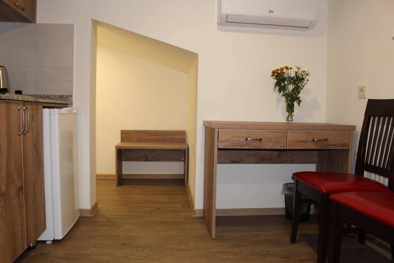 Boutique Hotel 32 Batumi Exterior photo