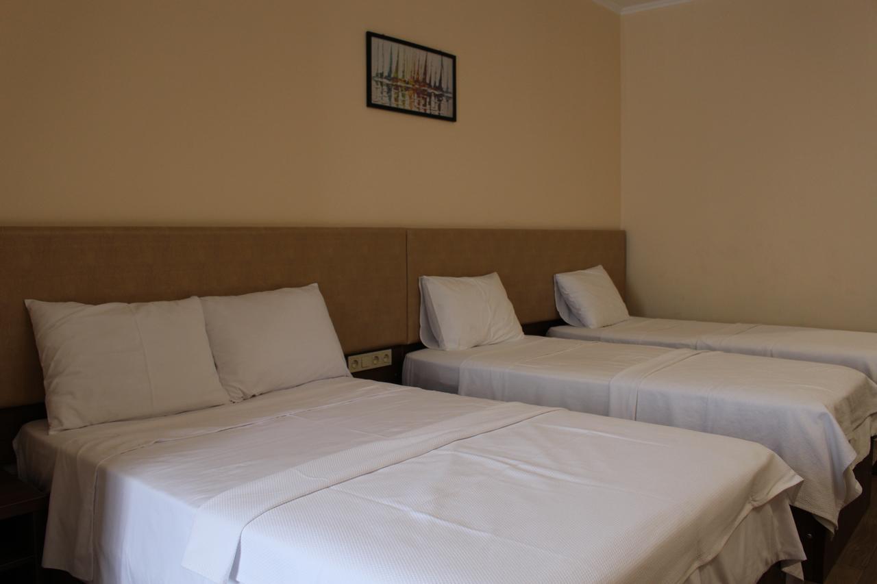 Boutique Hotel 32 Batumi Exterior photo