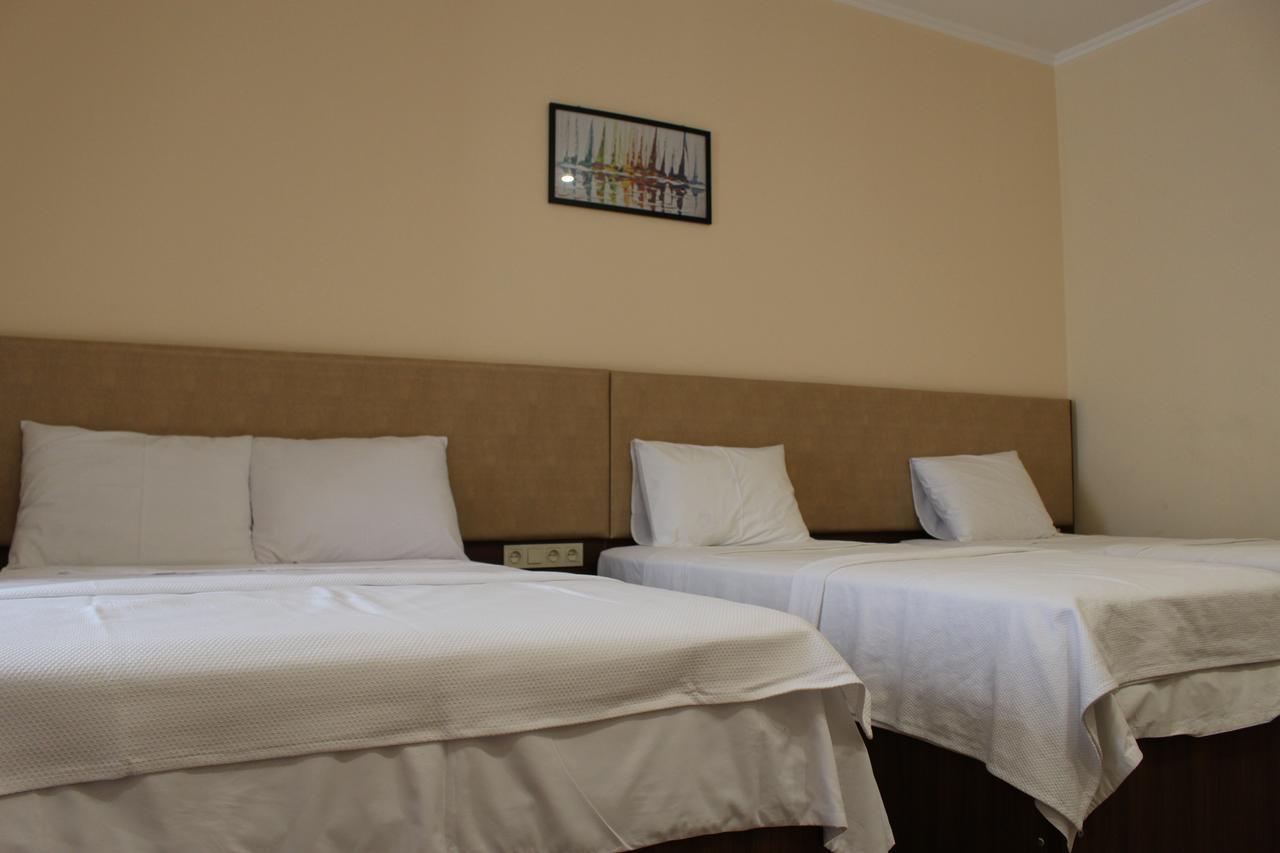 Boutique Hotel 32 Batumi Exterior photo